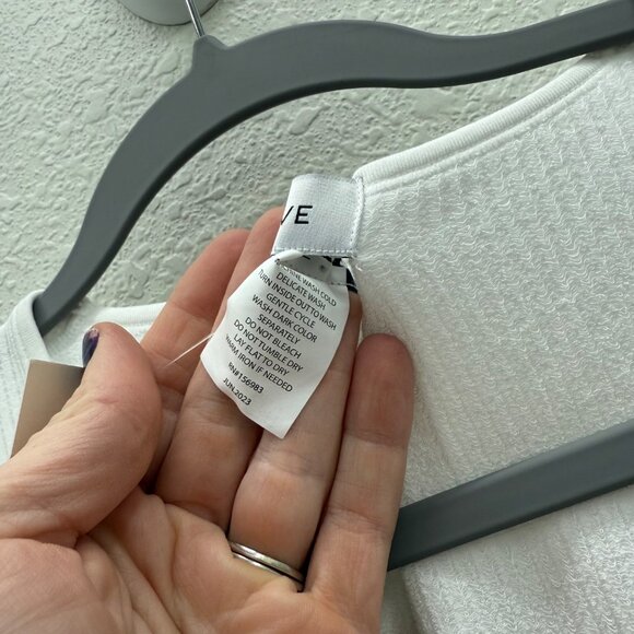 Evereve White Daisy Sleeveless Ribbed Tank Top Shirt Womens size XS/S NEW - Picture 4 of 7